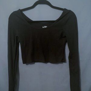 WOMANS STRECHY BLACK CROP TOP SIZE S